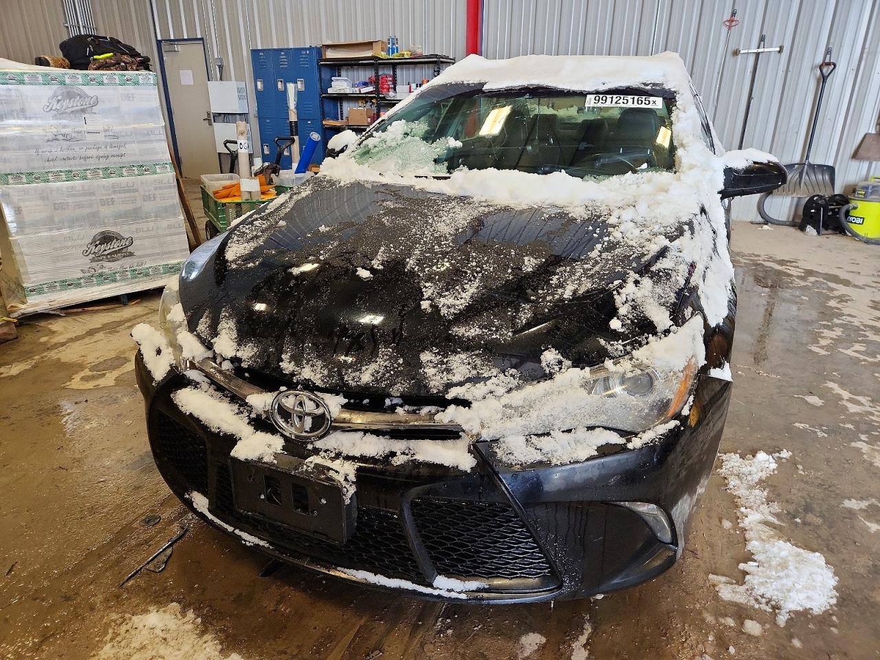 2015 TOYOTA CAMRY LE photo 5