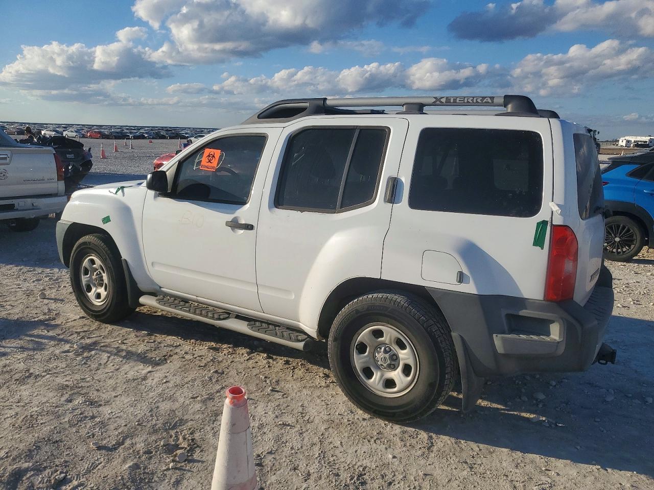 2011 NISSAN XTERRA OFF ROAD photo 2