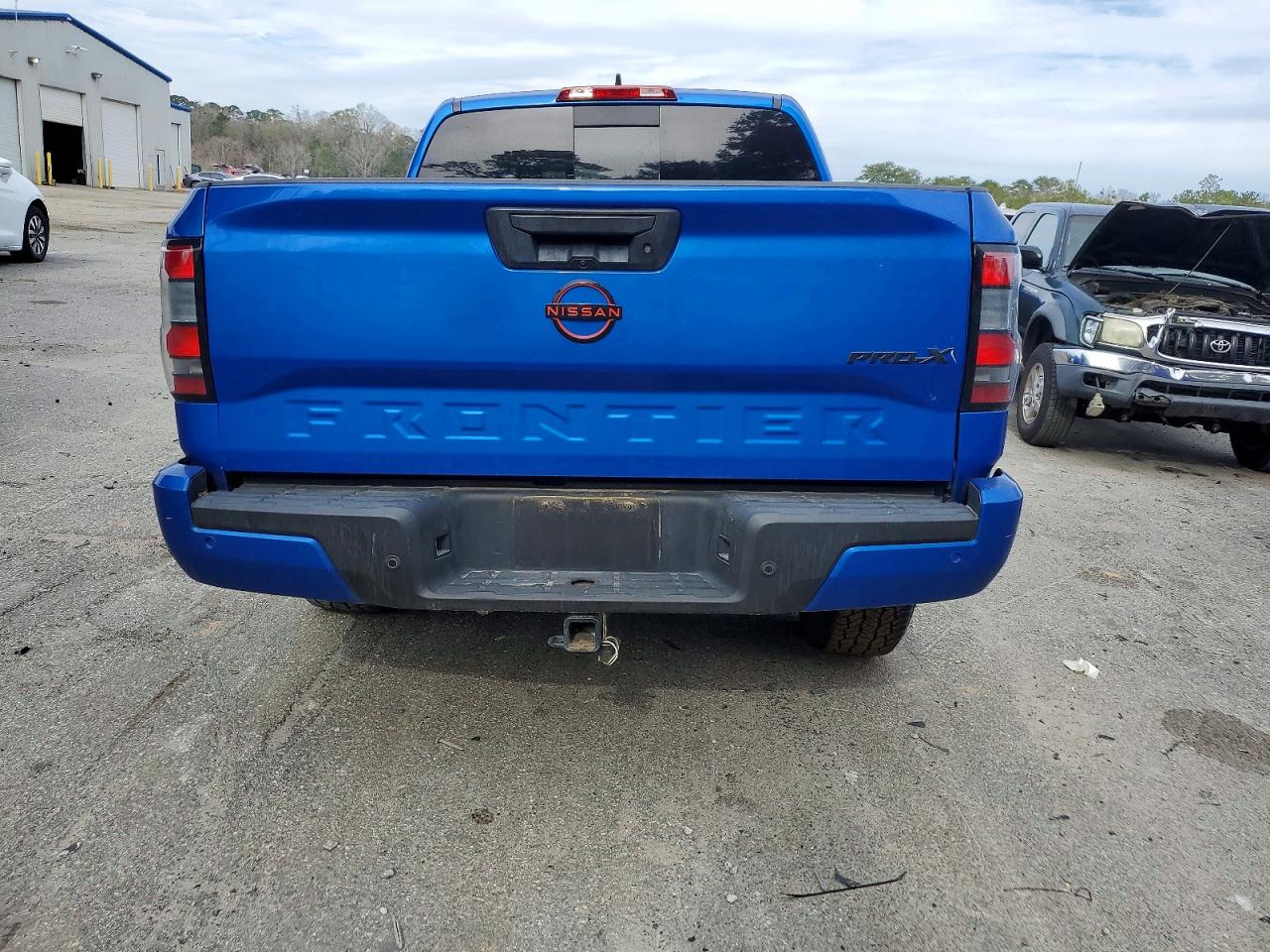 2024 NISSAN FRONTIER S photo 6