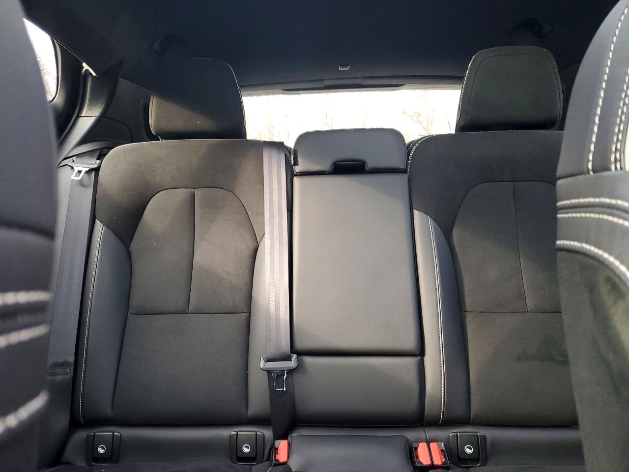 2021 VOLVO XC40 T5 R-DESIGN photo 10