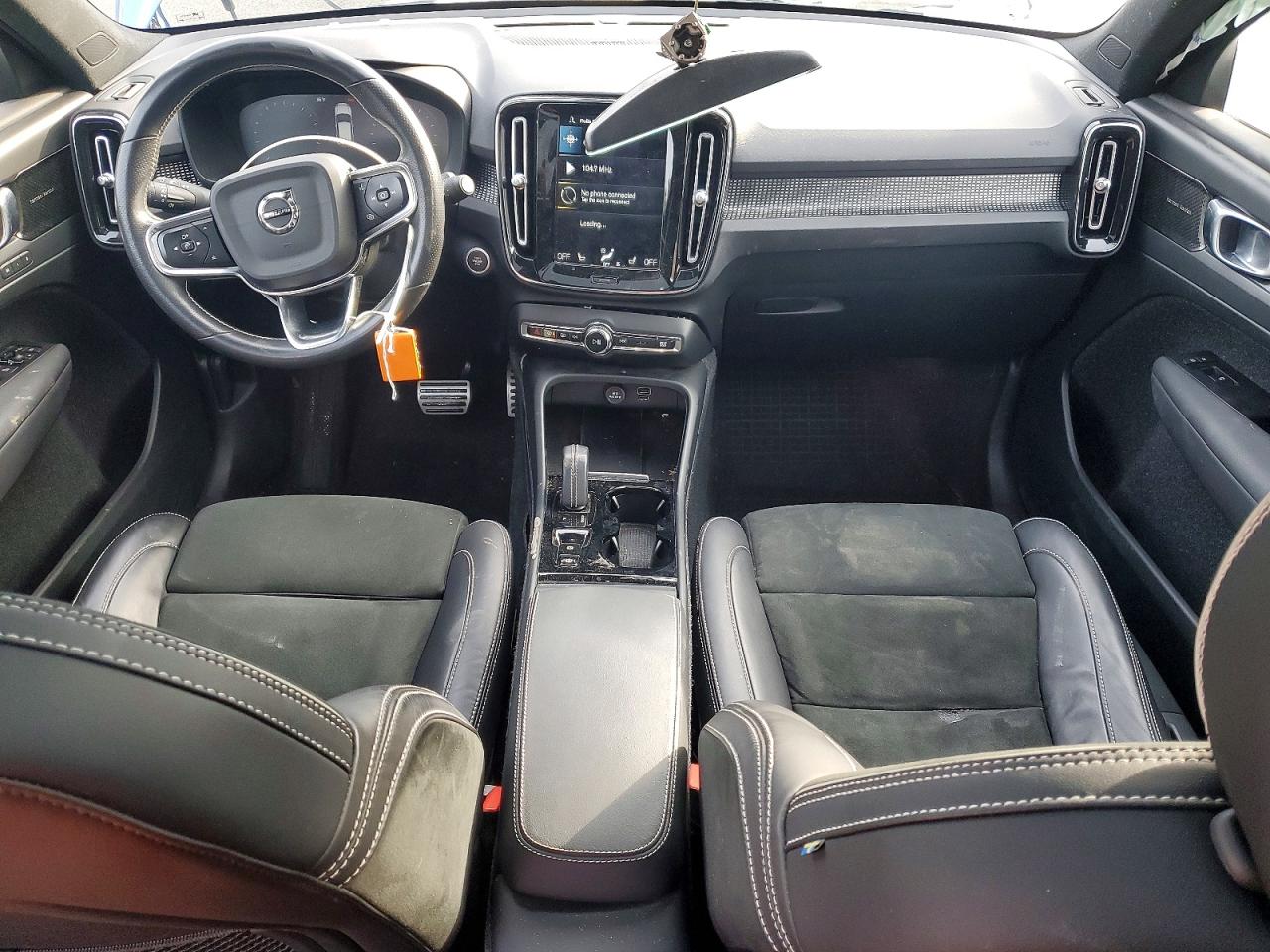 2021 VOLVO XC40 T5 R-DESIGN photo 8