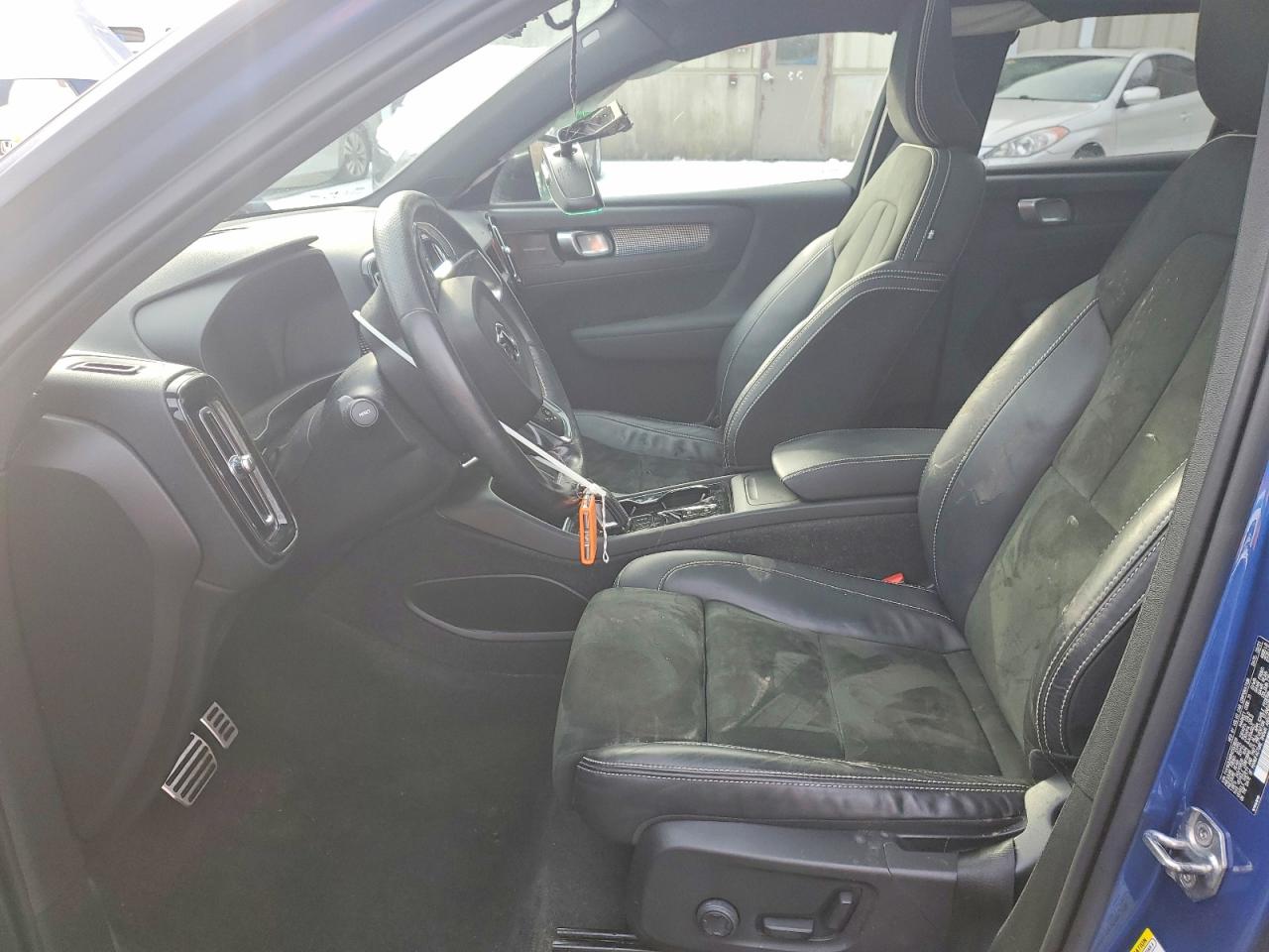 2021 VOLVO XC40 T5 R-DESIGN photo 7