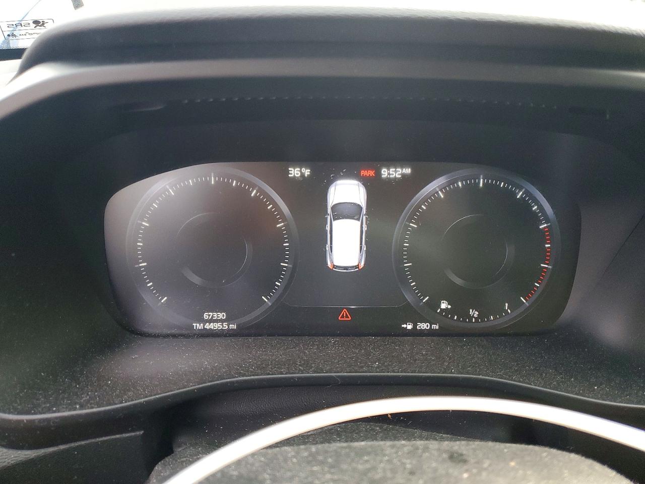 2021 VOLVO XC40 T5 R-DESIGN photo 9