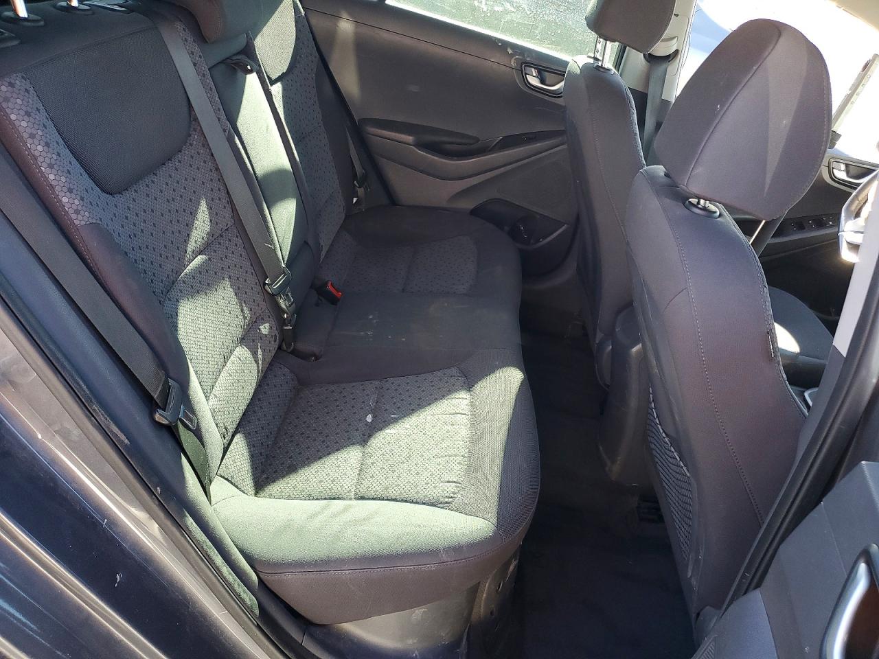 2018 HYUNDAI IONIQ SEL photo 10