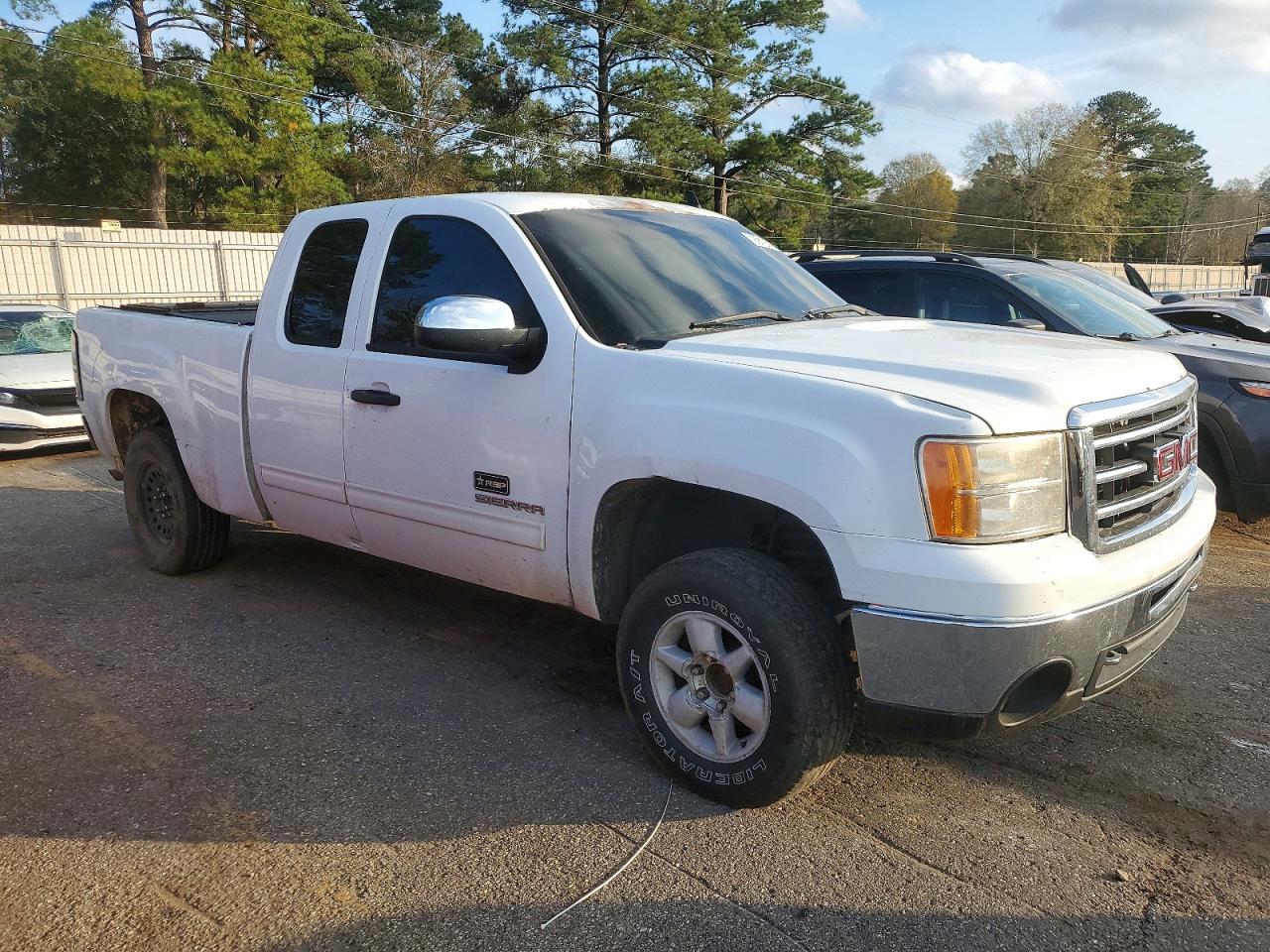 2011 GMC SIERRA C1500 SLE photo 4