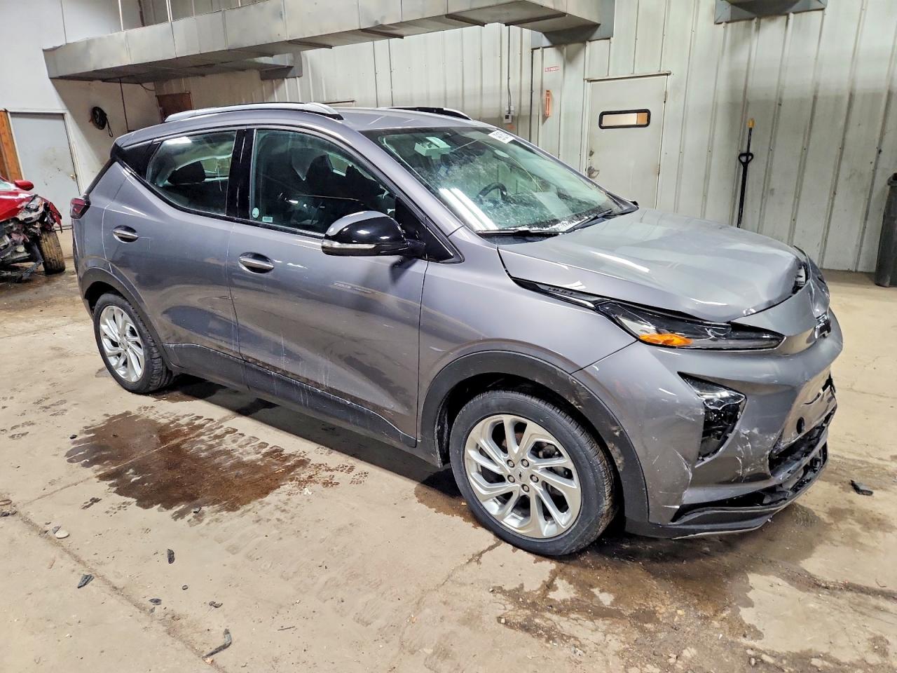 2023 CHEVROLET BOLT EUV LT photo 4