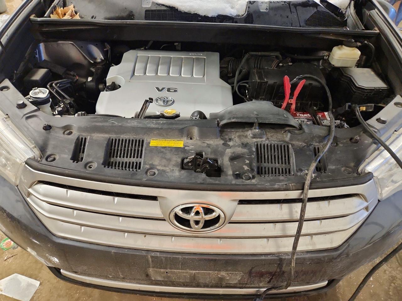 2012 TOYOTA HIGHLANDER BASE photo 12