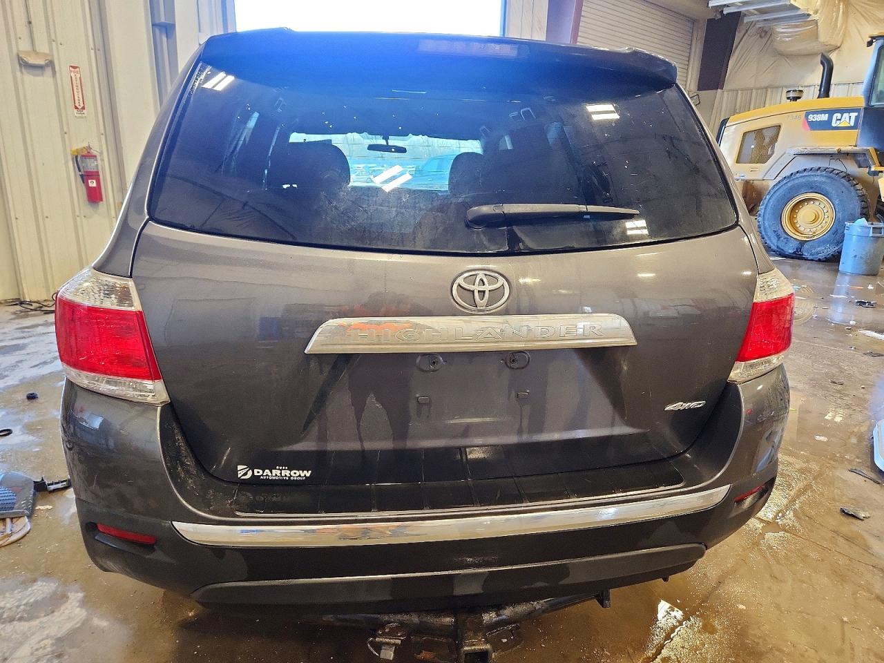 2012 TOYOTA HIGHLANDER BASE photo 6