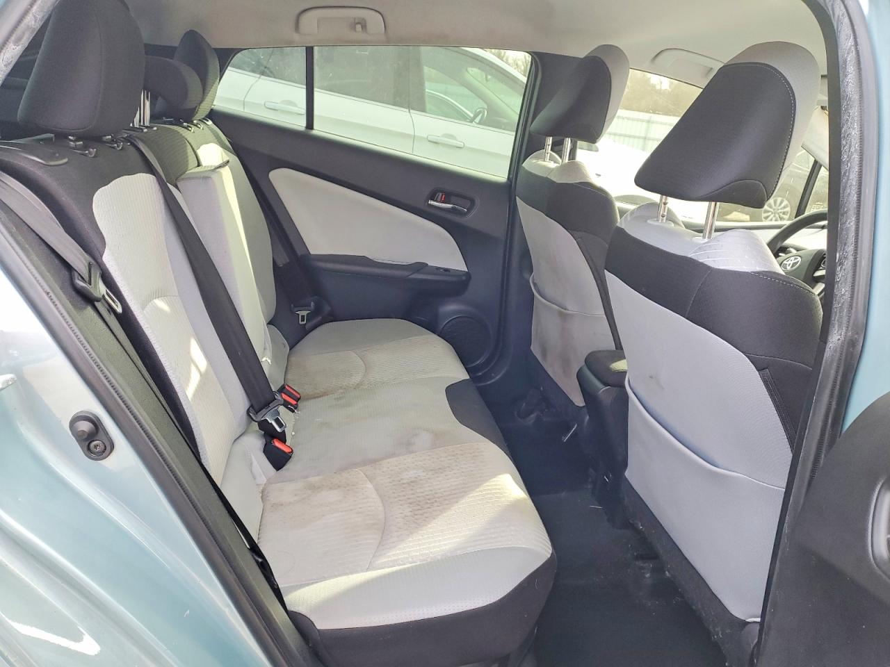 2018 TOYOTA PRIUS photo 10