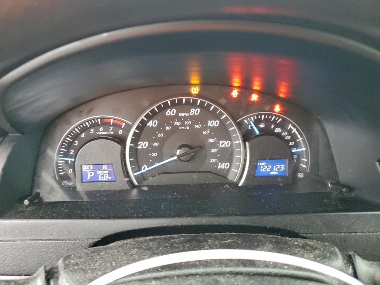 2015 TOYOTA CAMRY LE photo 9