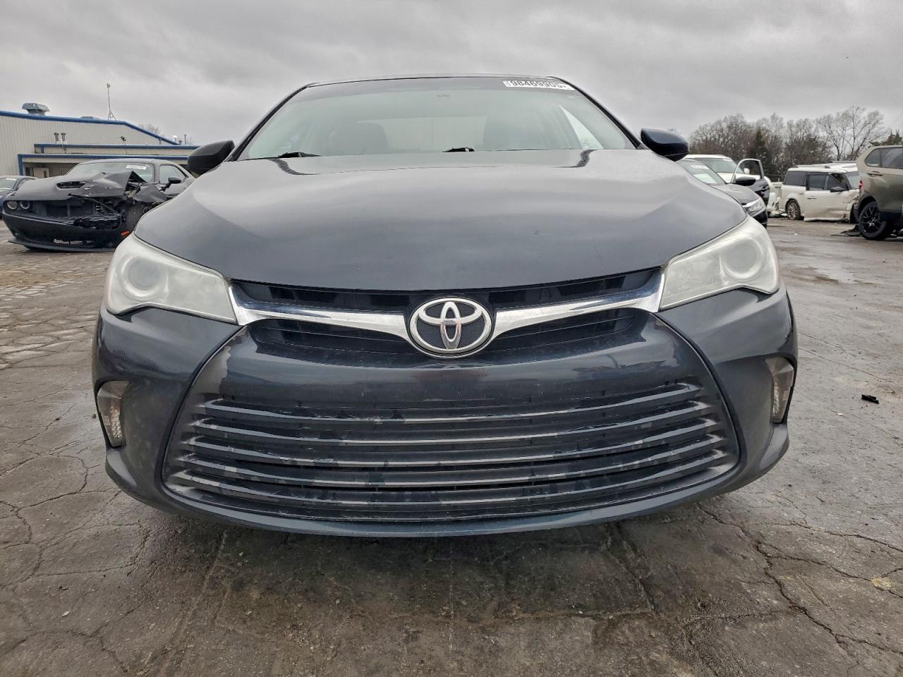 2015 TOYOTA CAMRY LE photo 5