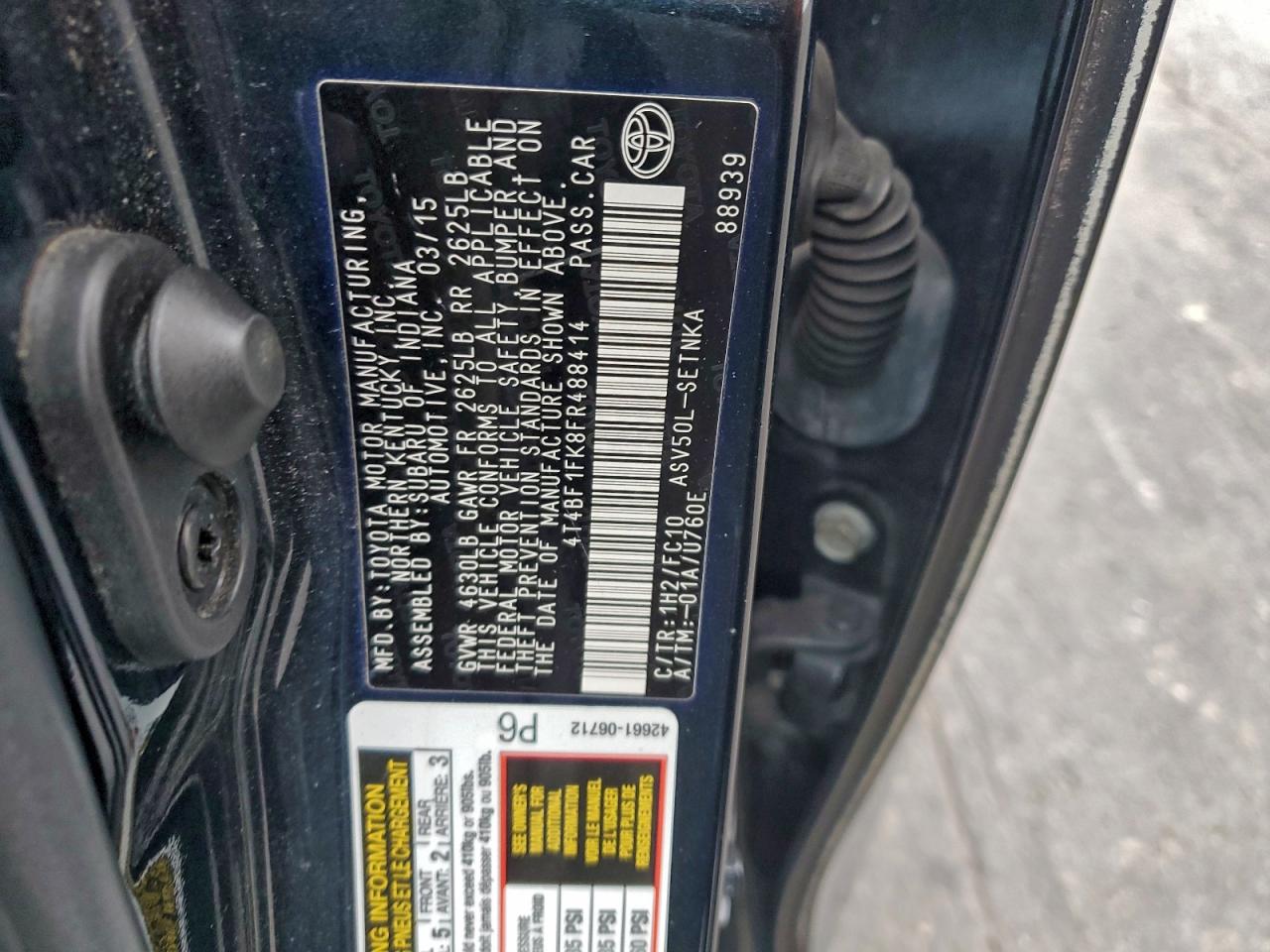 2015 TOYOTA CAMRY LE photo 12