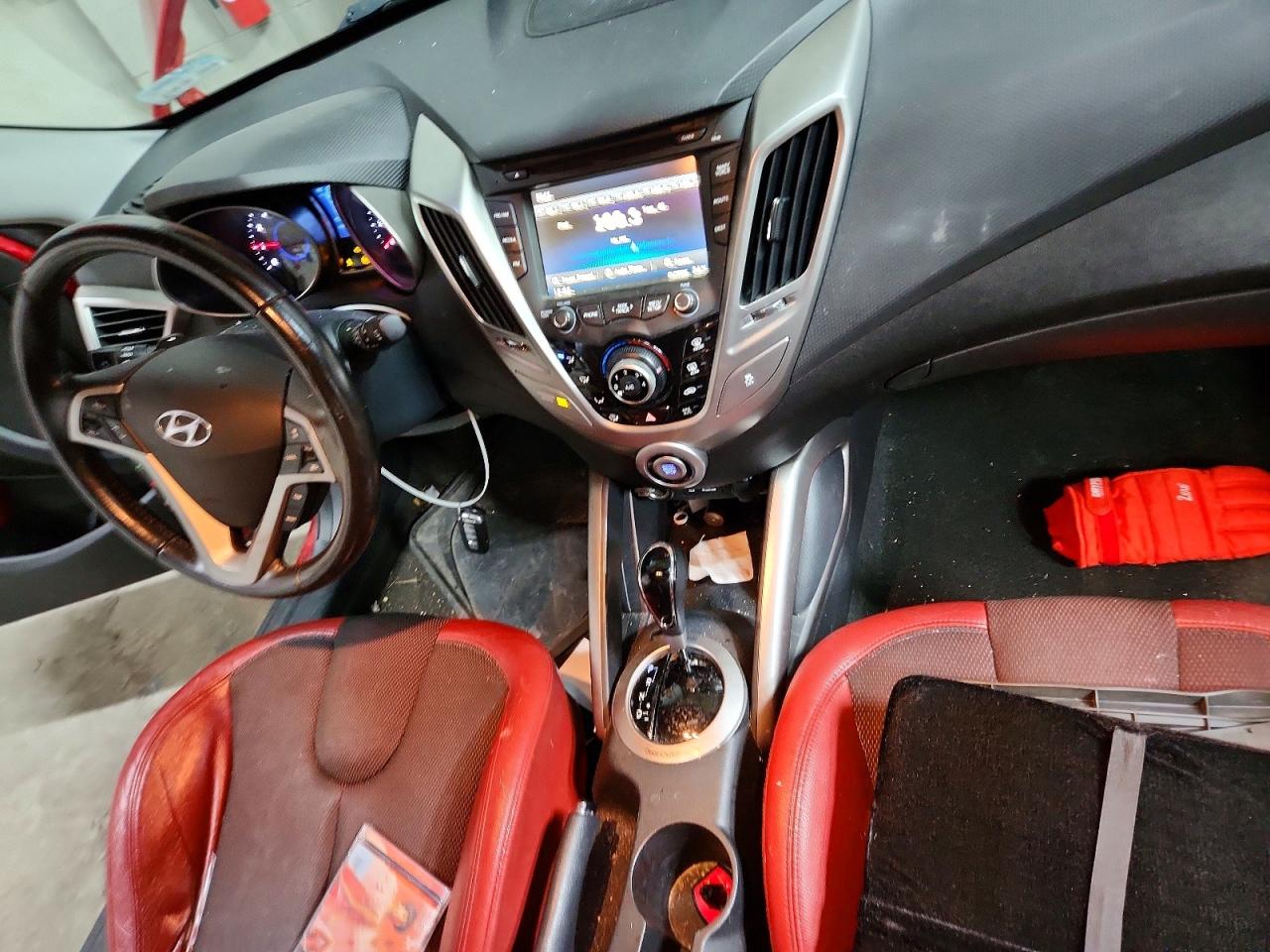 2012 HYUNDAI VELOSTER photo 8