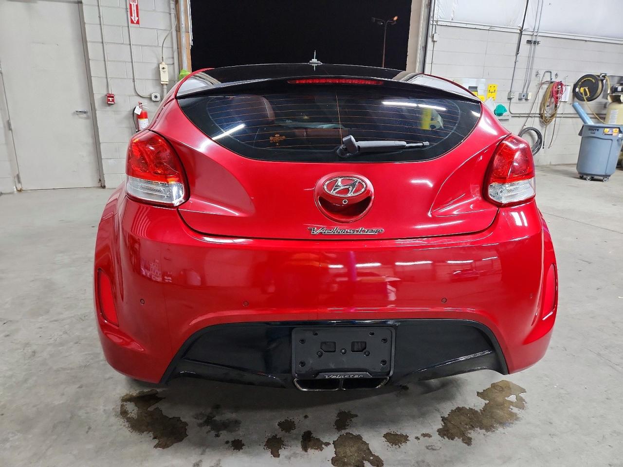 2012 HYUNDAI VELOSTER photo 6