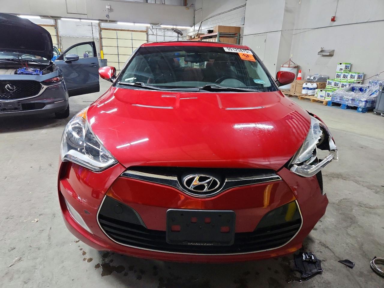 2012 HYUNDAI VELOSTER photo 5