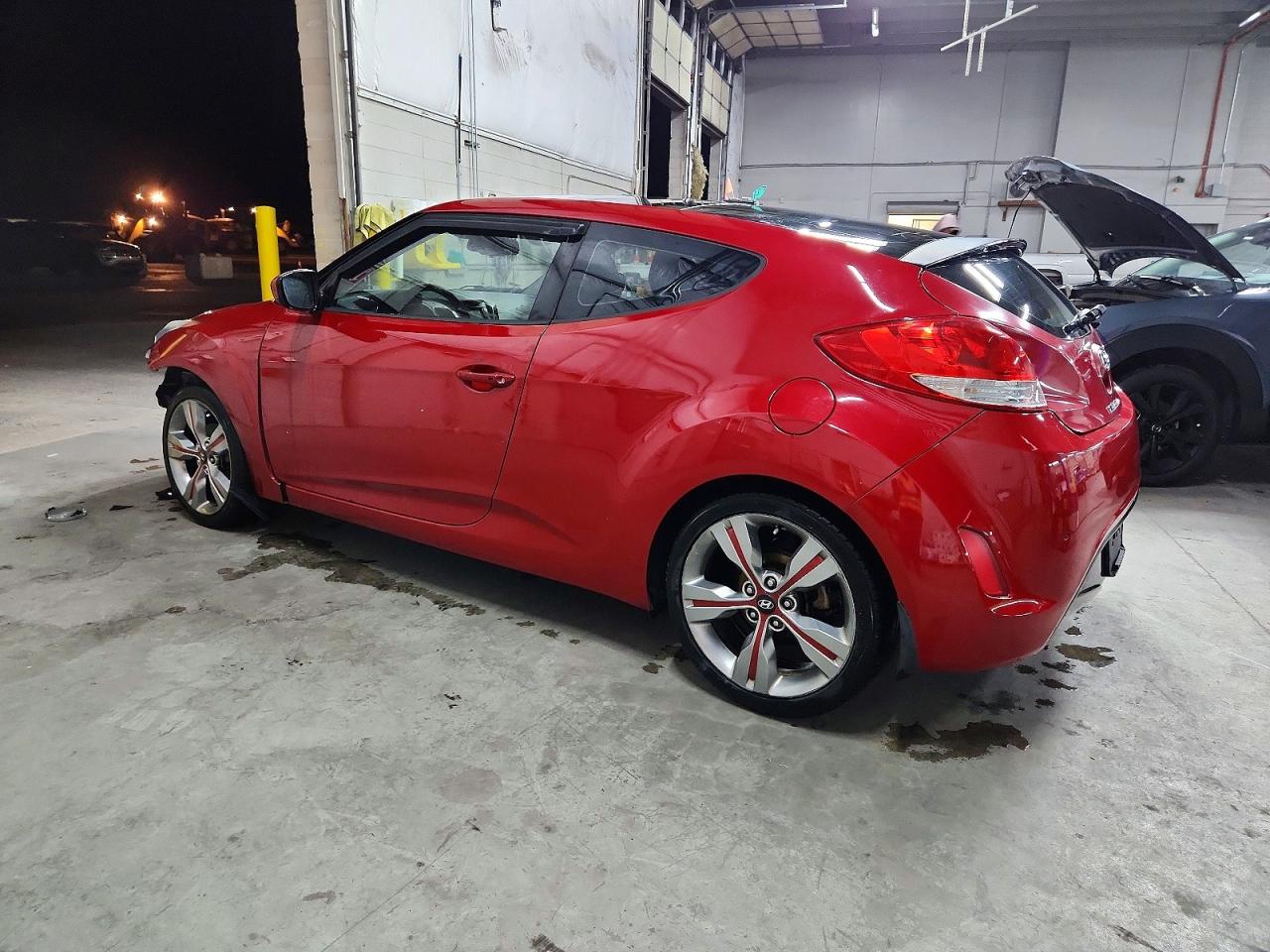 2012 HYUNDAI VELOSTER photo 2