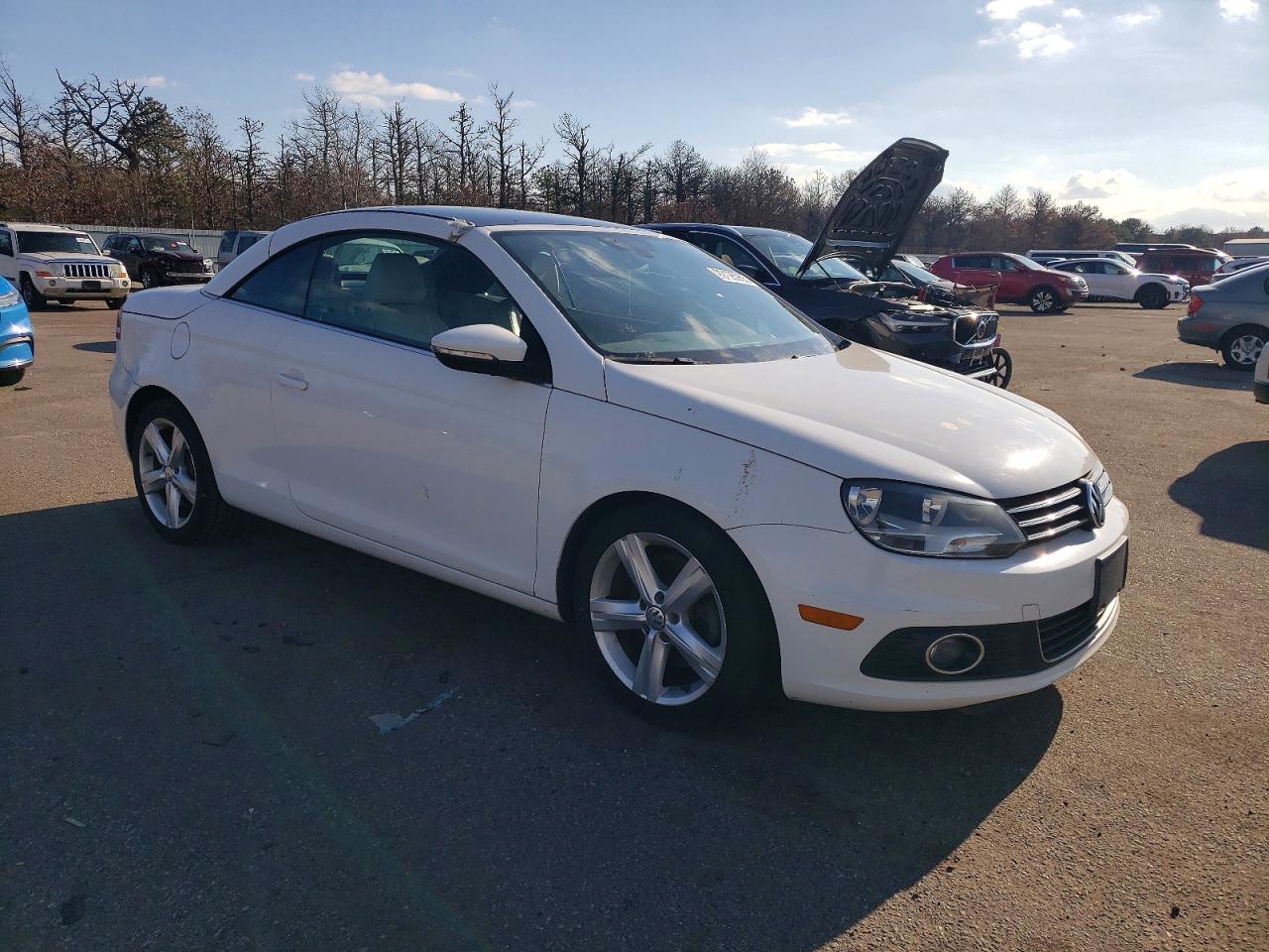 2012 VOLKSWAGEN EOS LUX photo 4