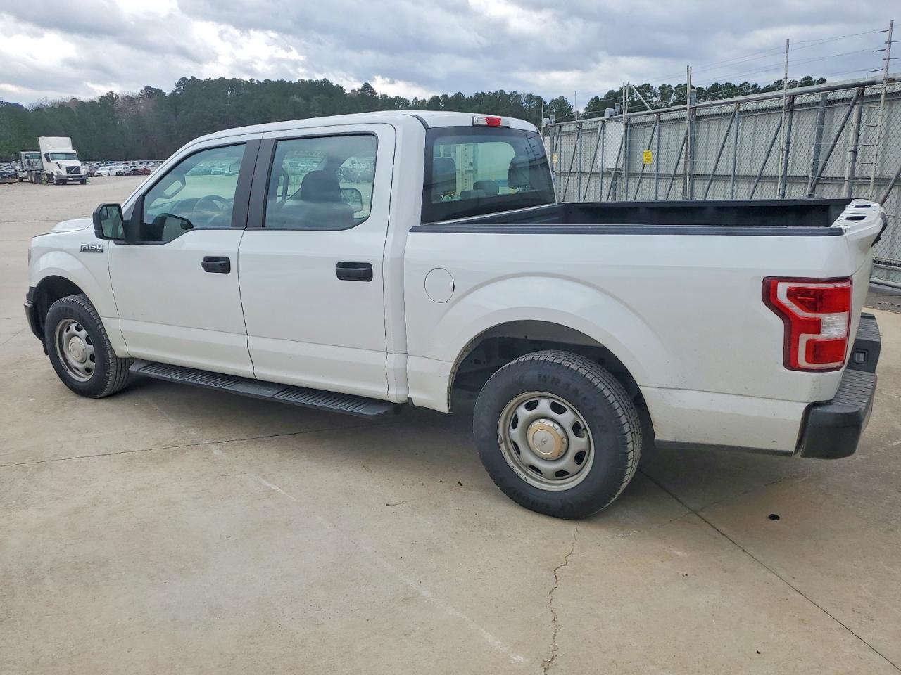 2019 FORD F150 SUPERCREW photo 2