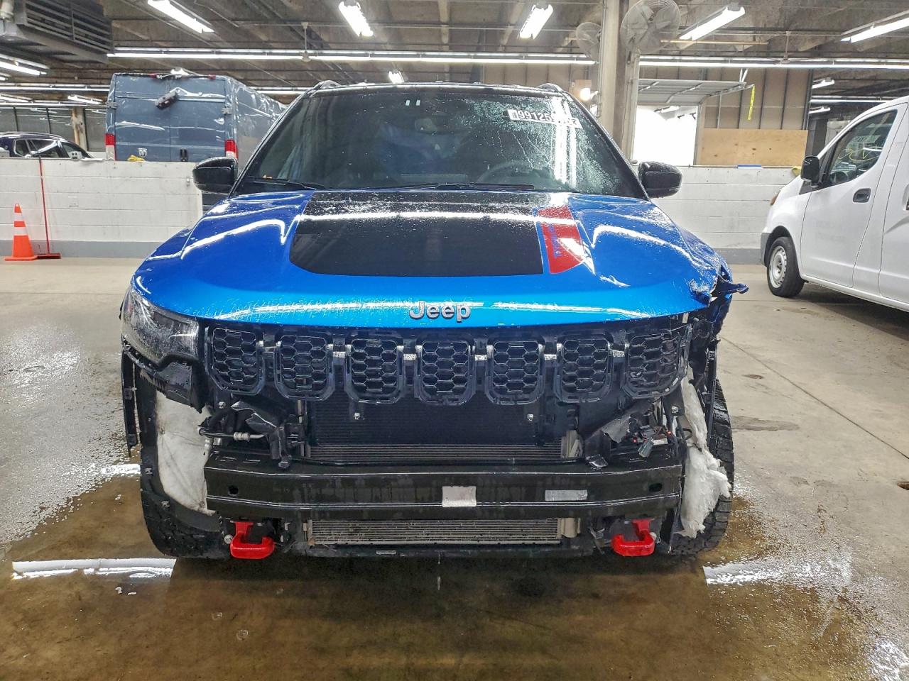 2025 JEEP COMPASS TRAILHAWK photo 9