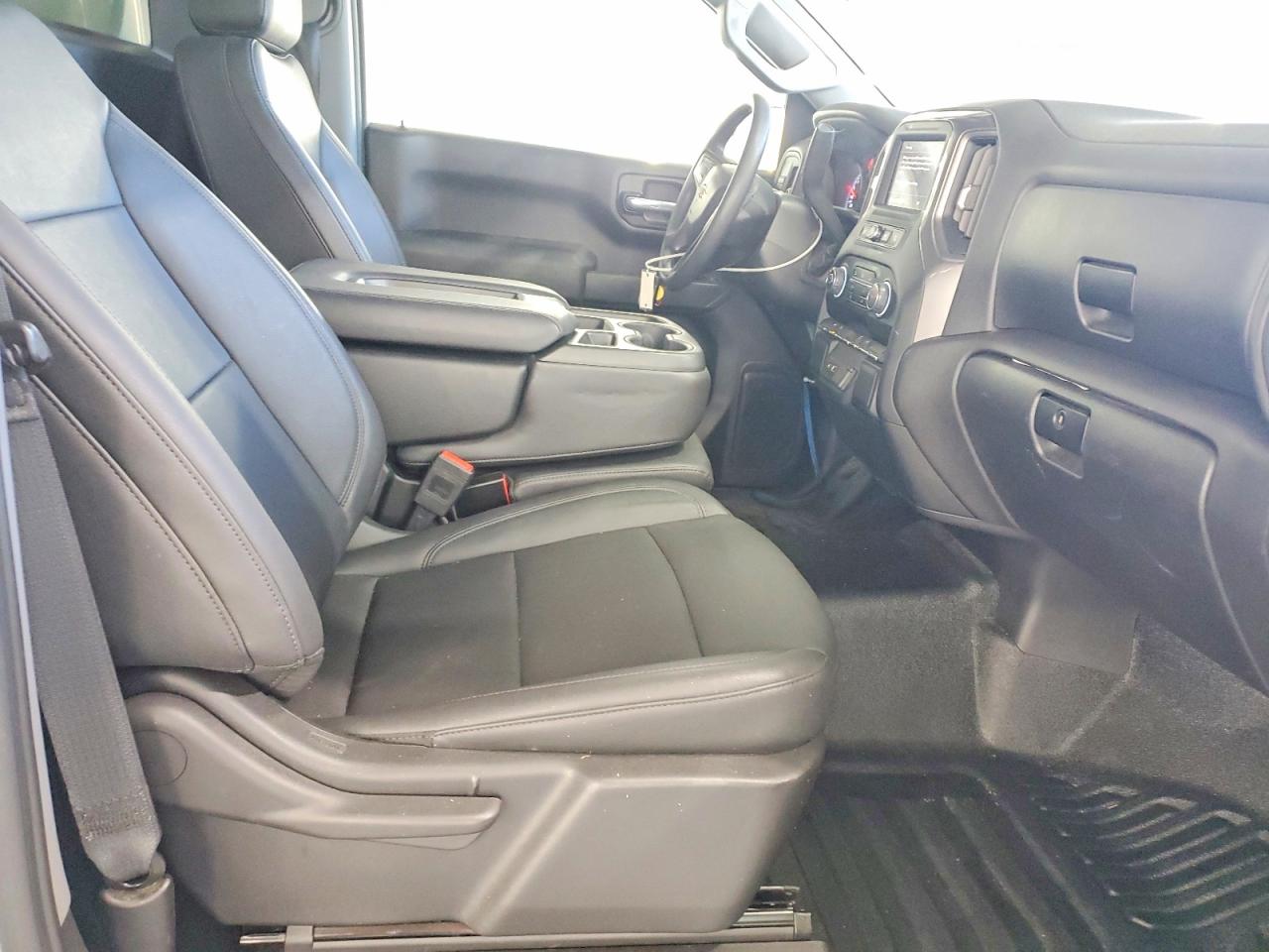 2023 CHEVROLET SILVERADO C1500 photo 10