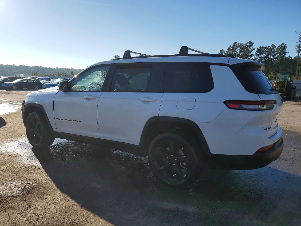 2022 JEEP GRAND CHEROKEE L LAREDO photo 2