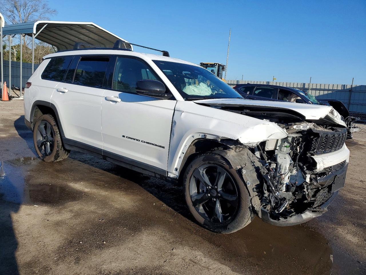2022 JEEP GRAND CHEROKEE L LAREDO photo 4