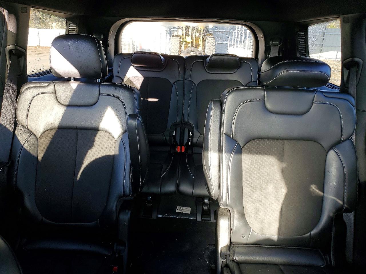 2022 JEEP GRAND CHEROKEE L LAREDO photo 10