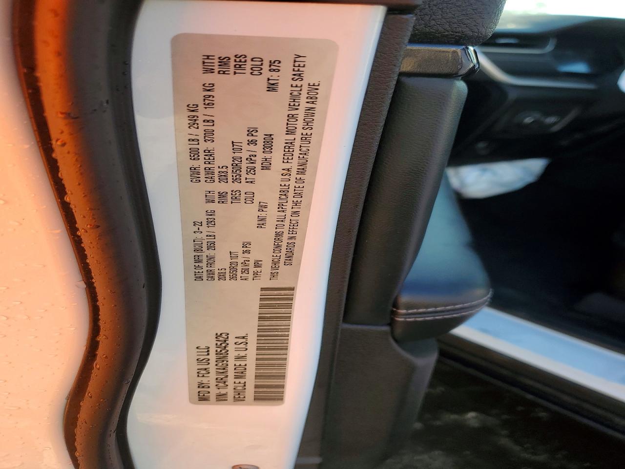 2022 JEEP GRAND CHEROKEE L LAREDO photo 14