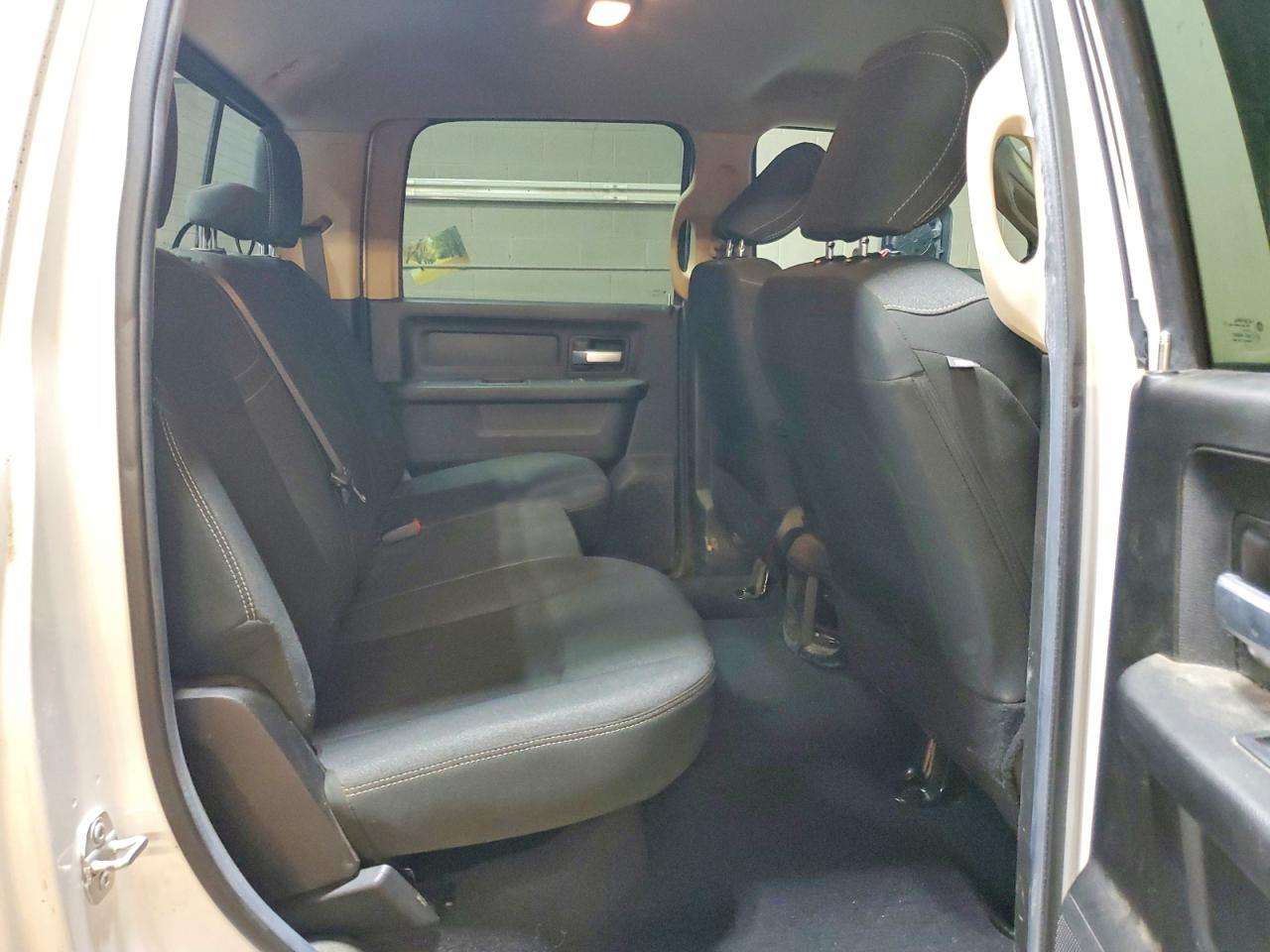 2019 RAM 3500 TRADESMAN photo 11