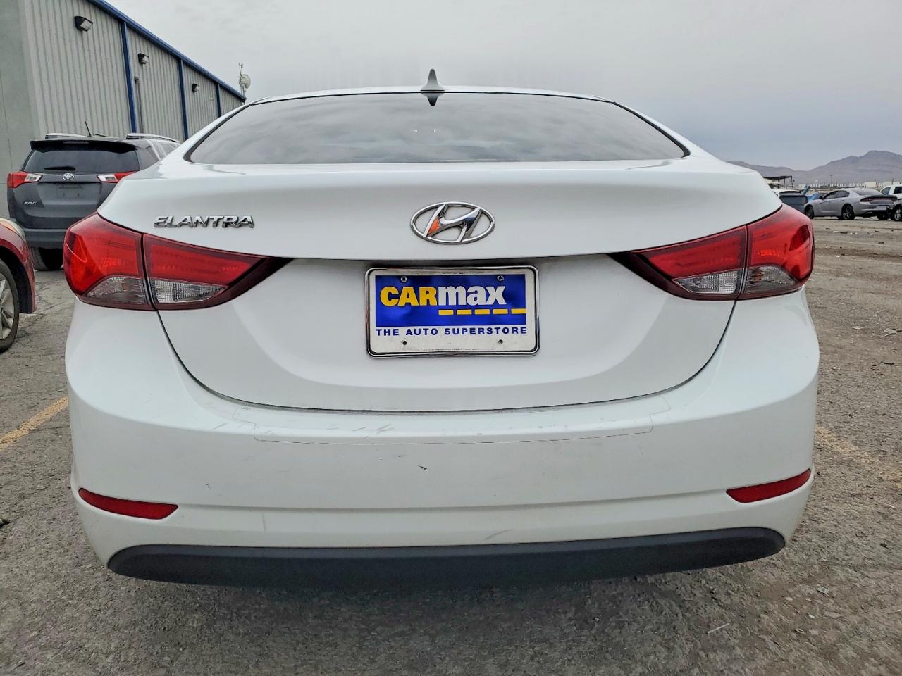 2015 HYUNDAI ELANTRA SE photo 6