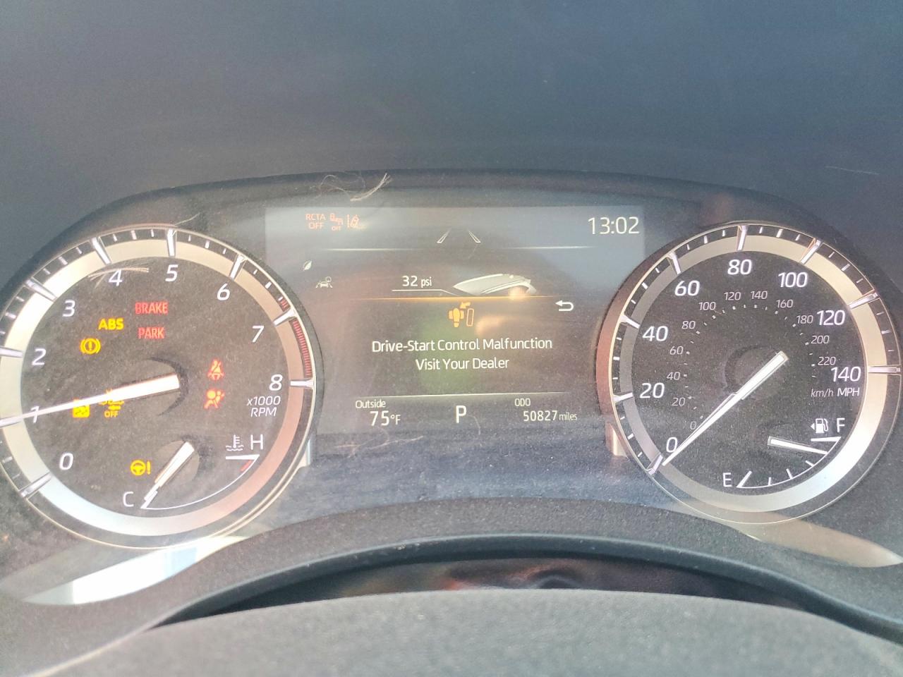2022 TOYOTA HIGHLANDER XLE photo 9