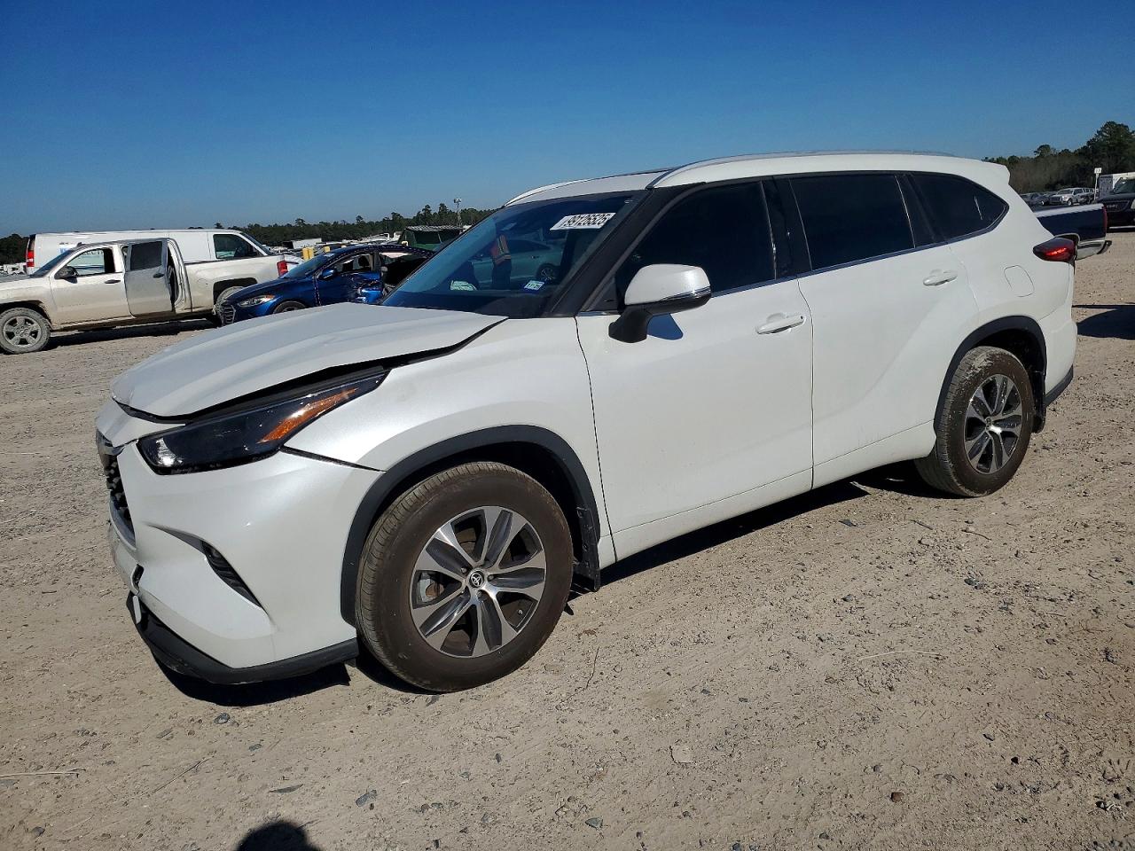 2022 TOYOTA HIGHLANDER