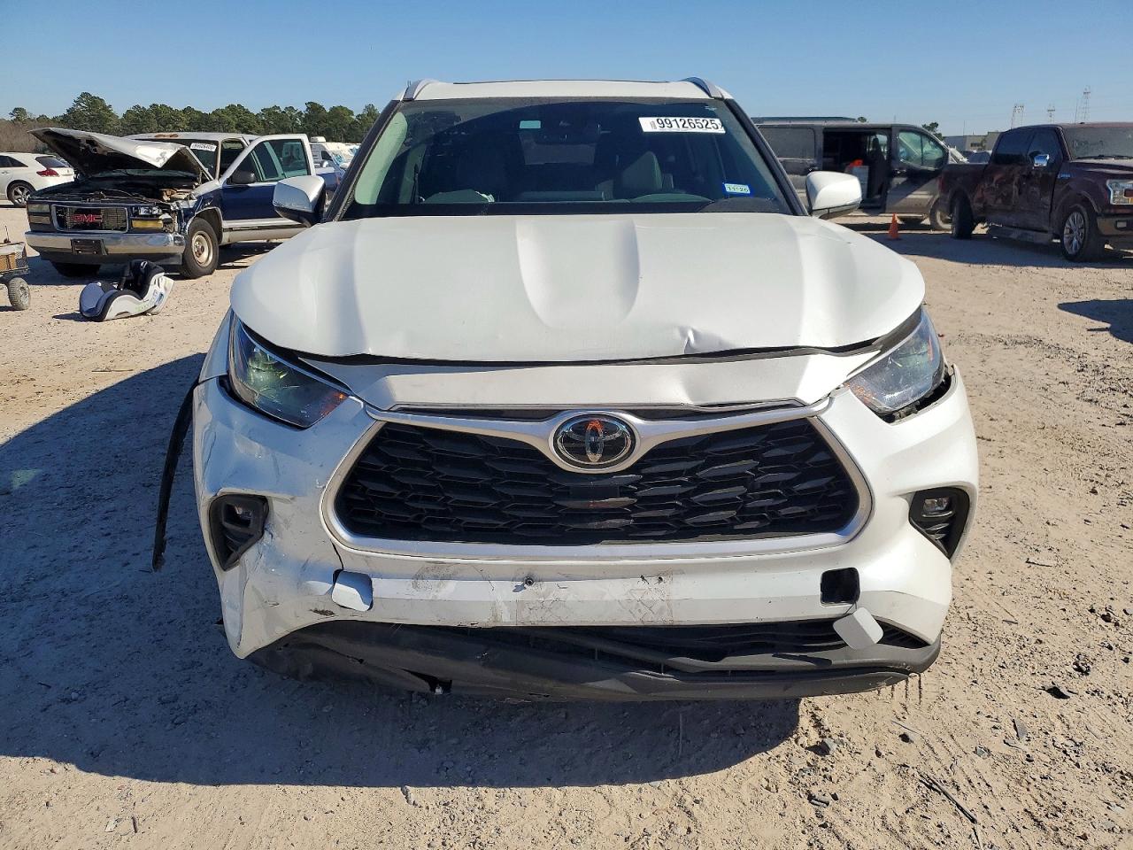 2022 TOYOTA HIGHLANDER XLE photo 5