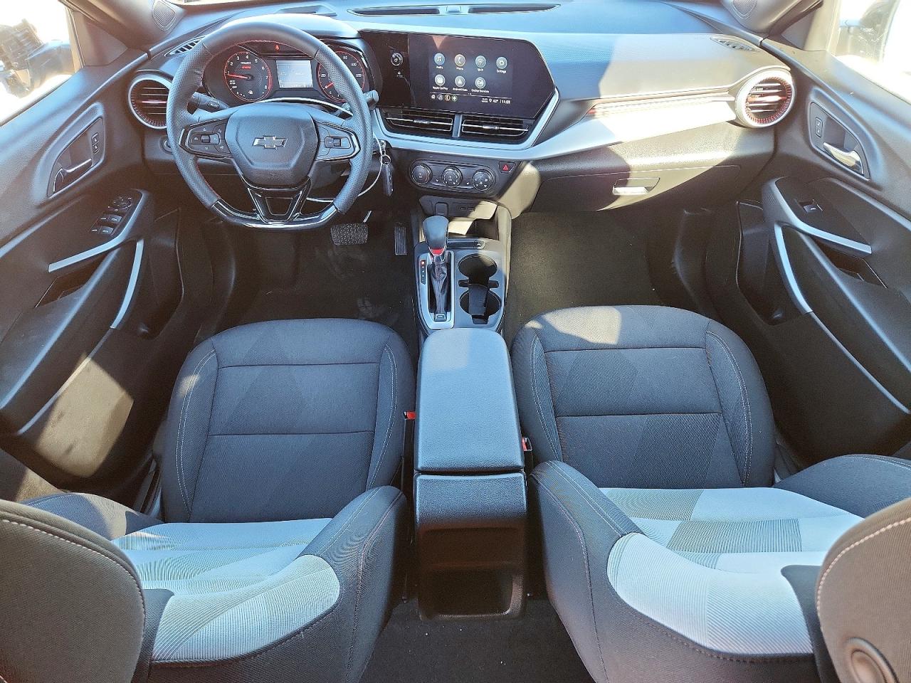 2025 CHEVROLET TRAX 1RS photo 8