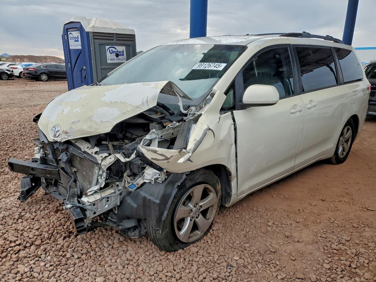 2014 TOYOTA SIENNA