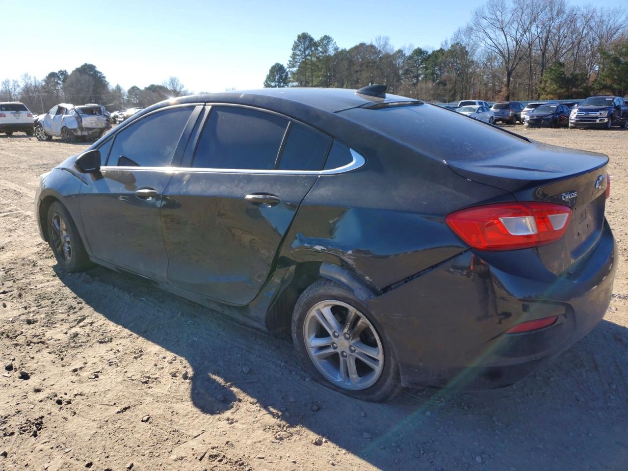 2017 CHEVROLET CRUZE LT photo 2