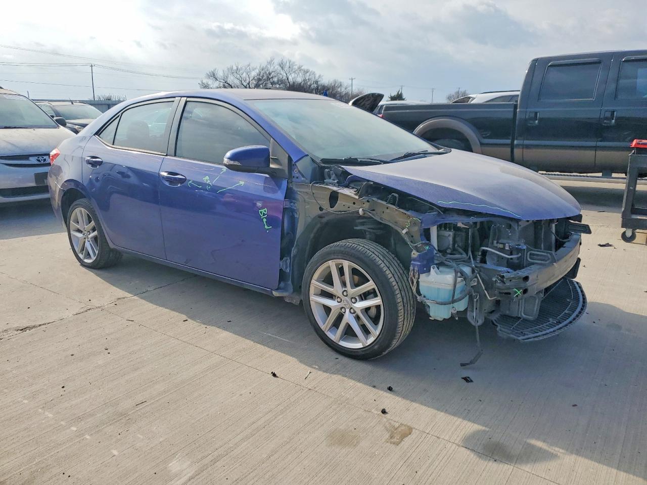 2014 TOYOTA COROLLA L photo 4