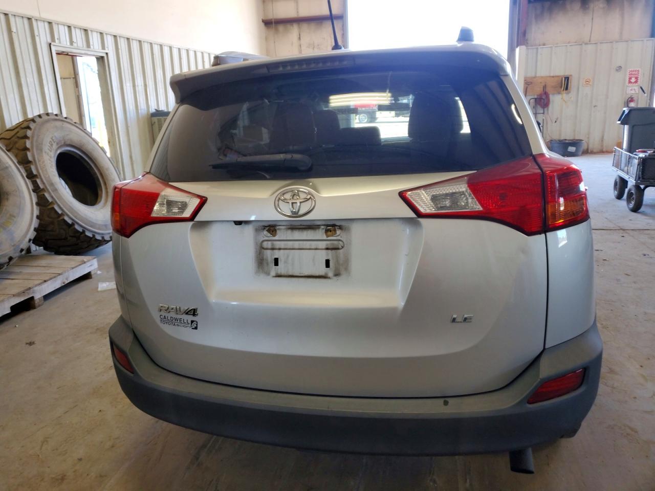 2014 TOYOTA RAV4 LE photo 6
