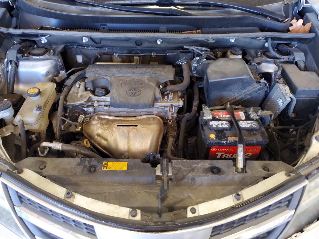 2014 TOYOTA RAV4 LE photo 11