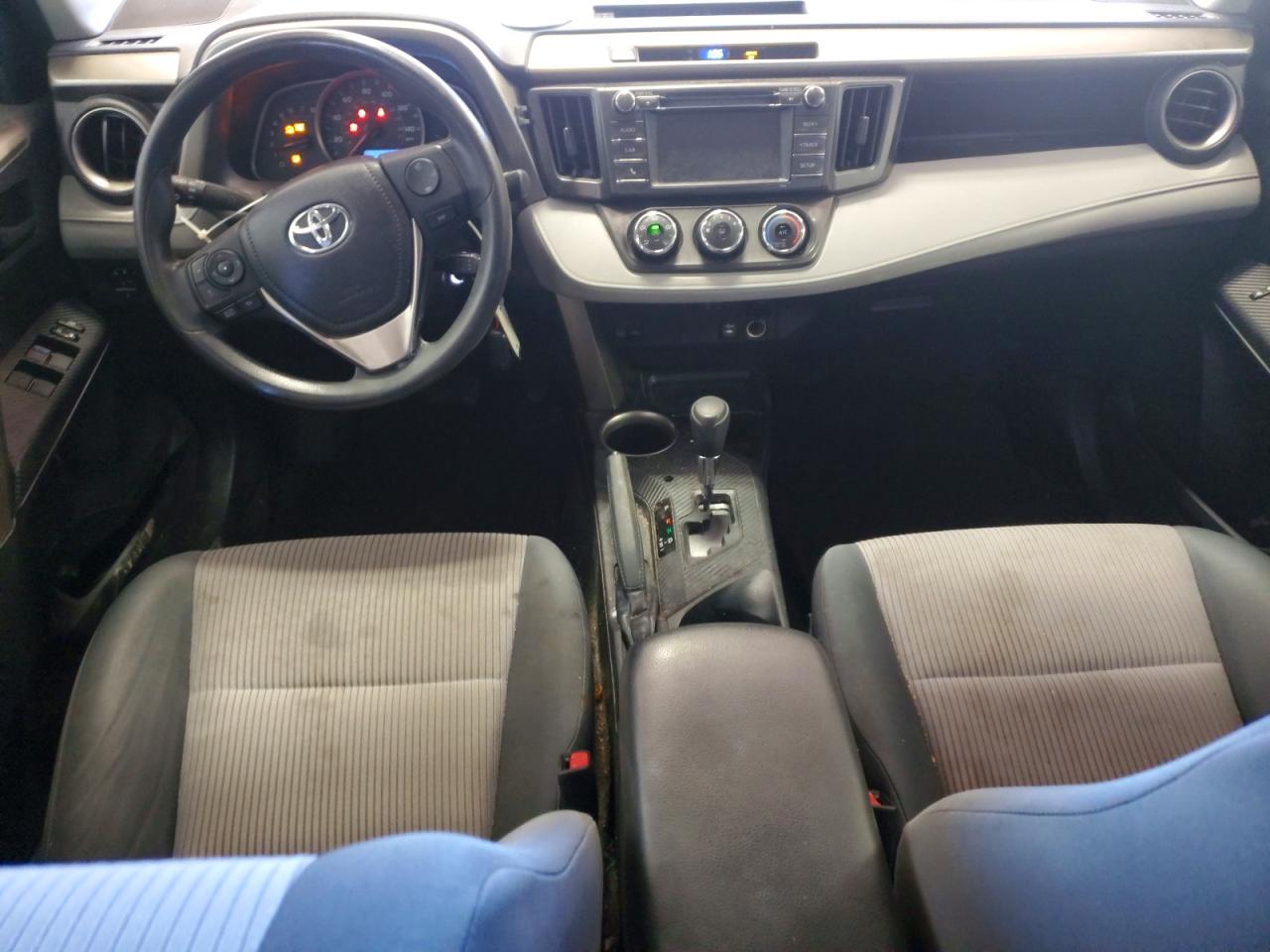 2014 TOYOTA RAV4 LE photo 8