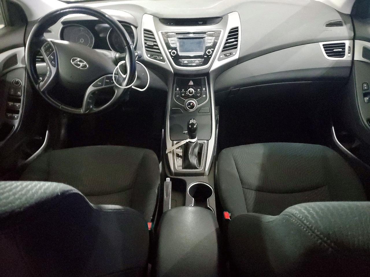 2015 HYUNDAI ELANTRA SE photo 8