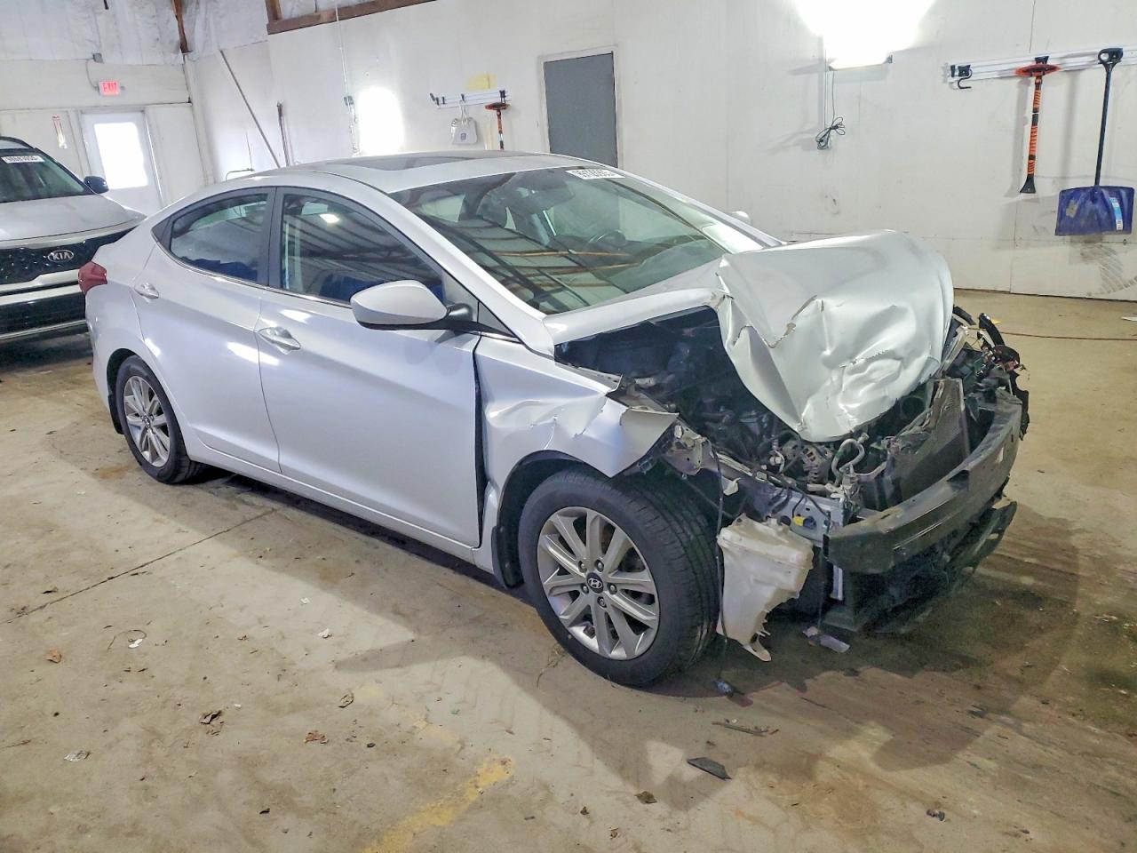 2015 HYUNDAI ELANTRA SE photo 4