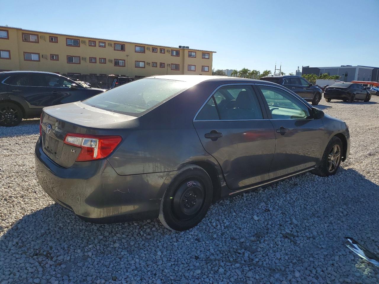 2012 TOYOTA CAMRY BASE photo 5