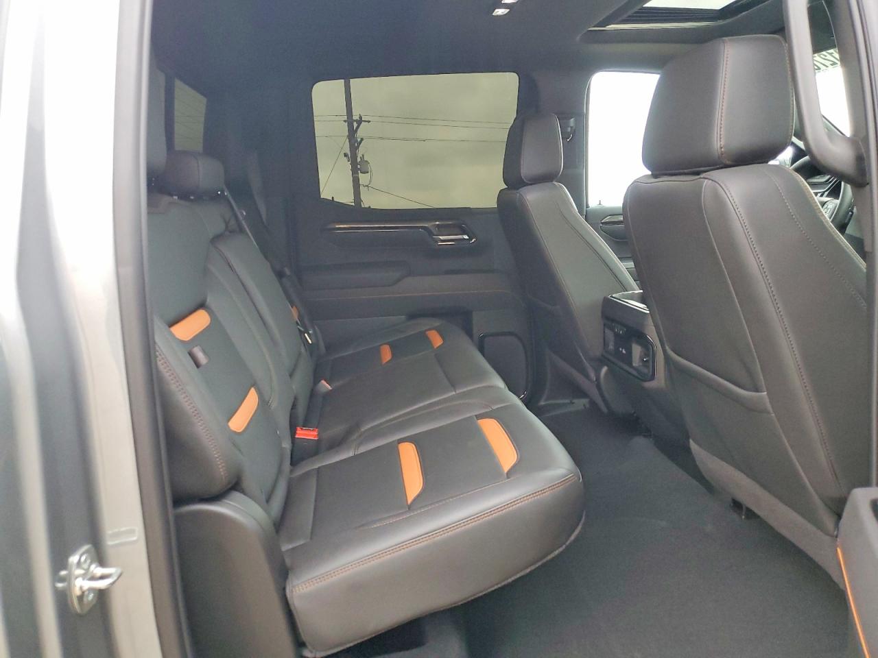2025 GMC SIERRA K1500 AT4 photo 19