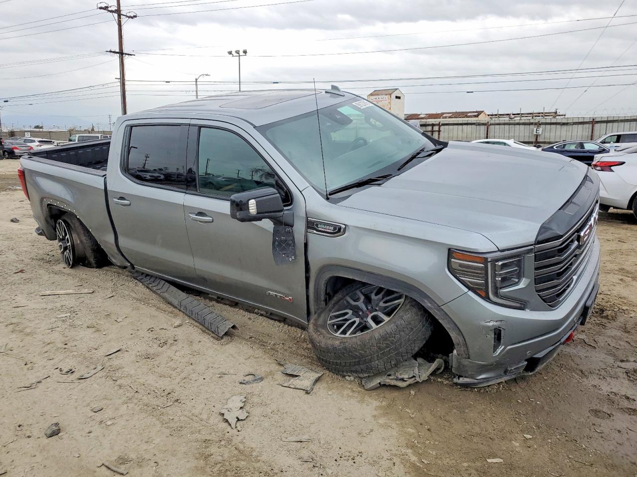 2025 GMC SIERRA K1500 AT4 photo 7