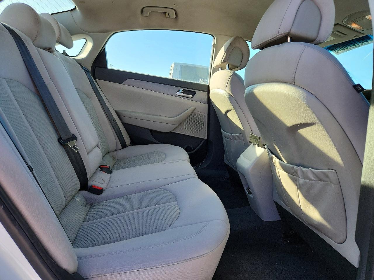 2017 HYUNDAI SONATA SE photo 10