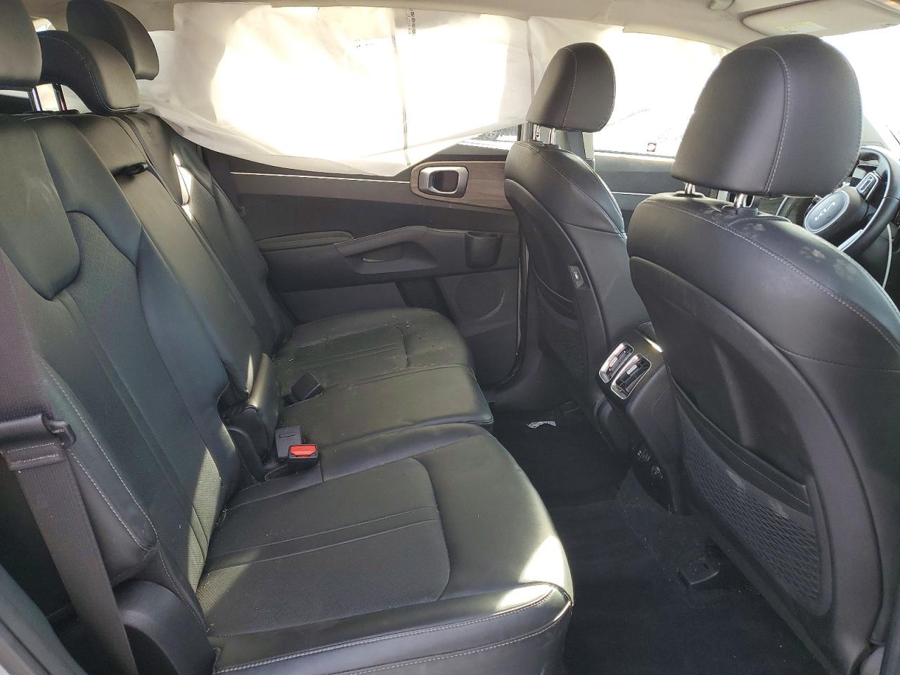 2022 KIA SORENTO photo 21