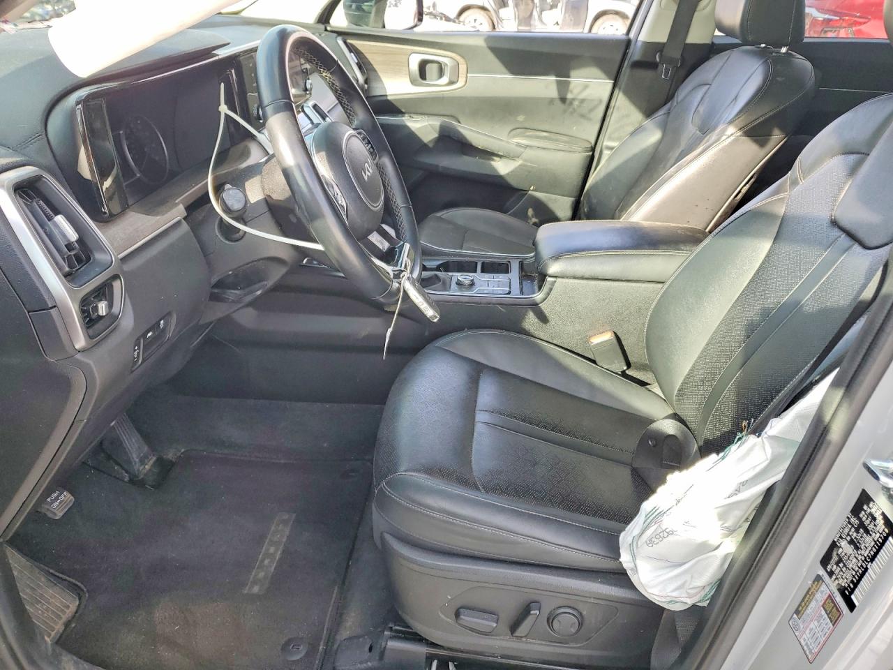 2022 KIA SORENTO photo 13