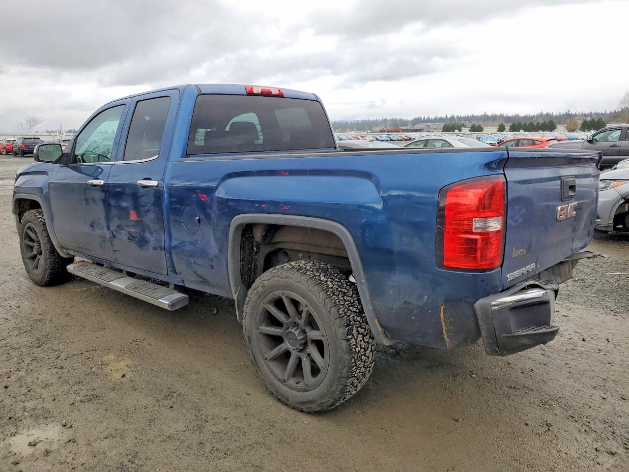 2015 GMC SIERRA K1500 SLT photo 2