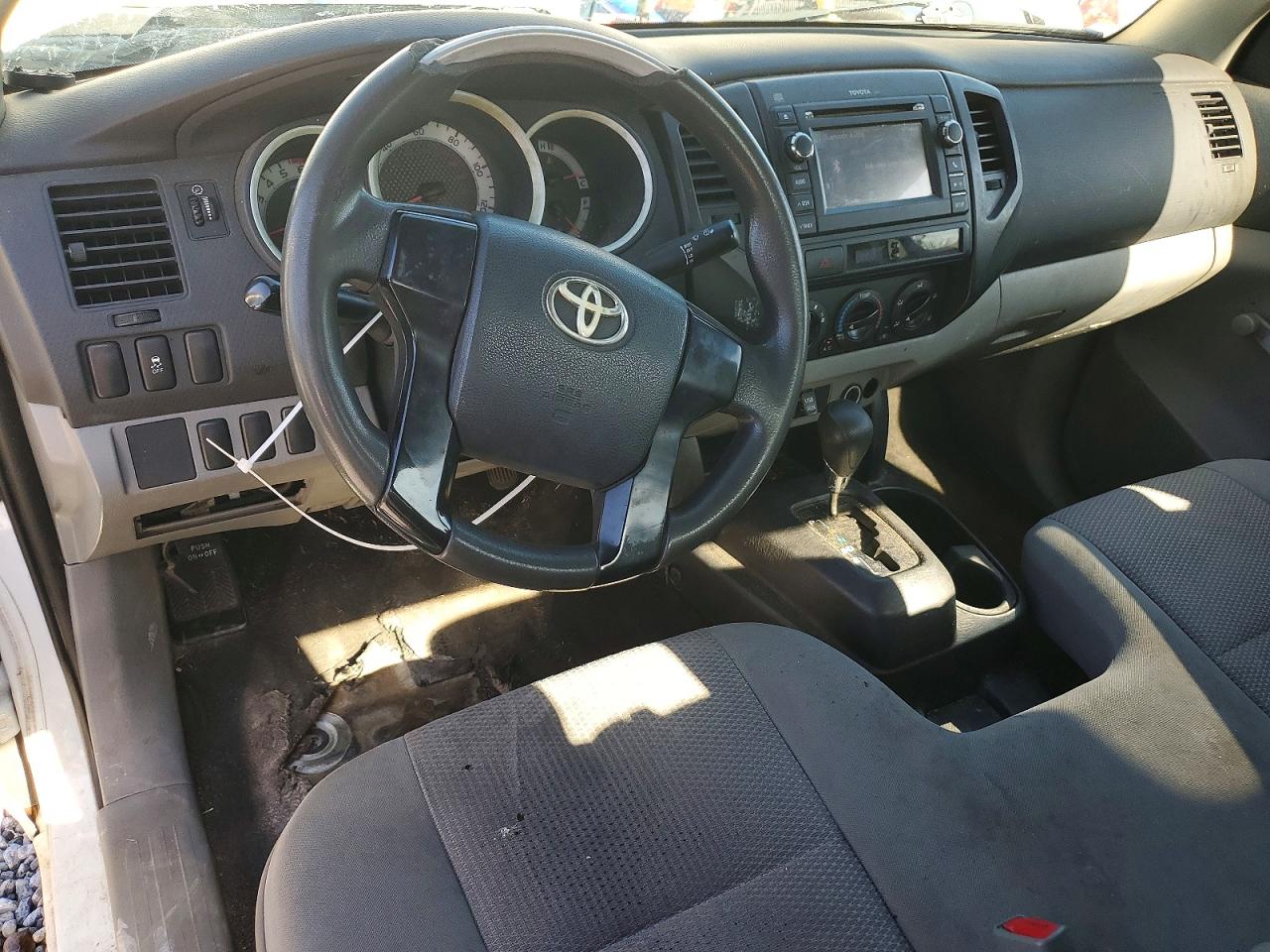 2013 TOYOTA TACOMA photo 8